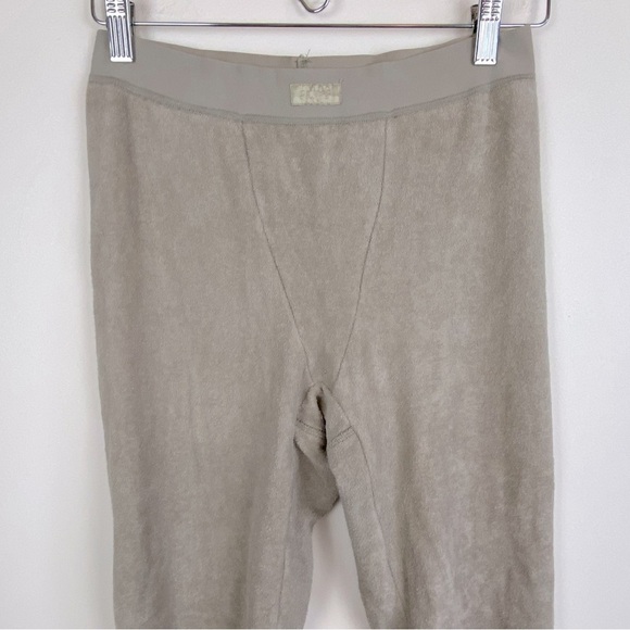 Skims High Waist Terry Leggings in Desert - Picture 5 of 7